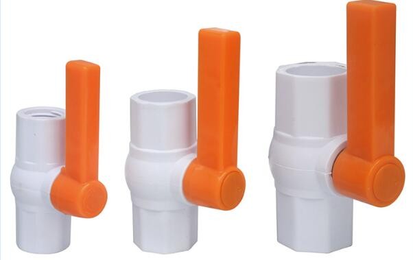 China Factory Butterfly Handle 1/2 Inch to 6 Inch PVC Compact Ball Valve